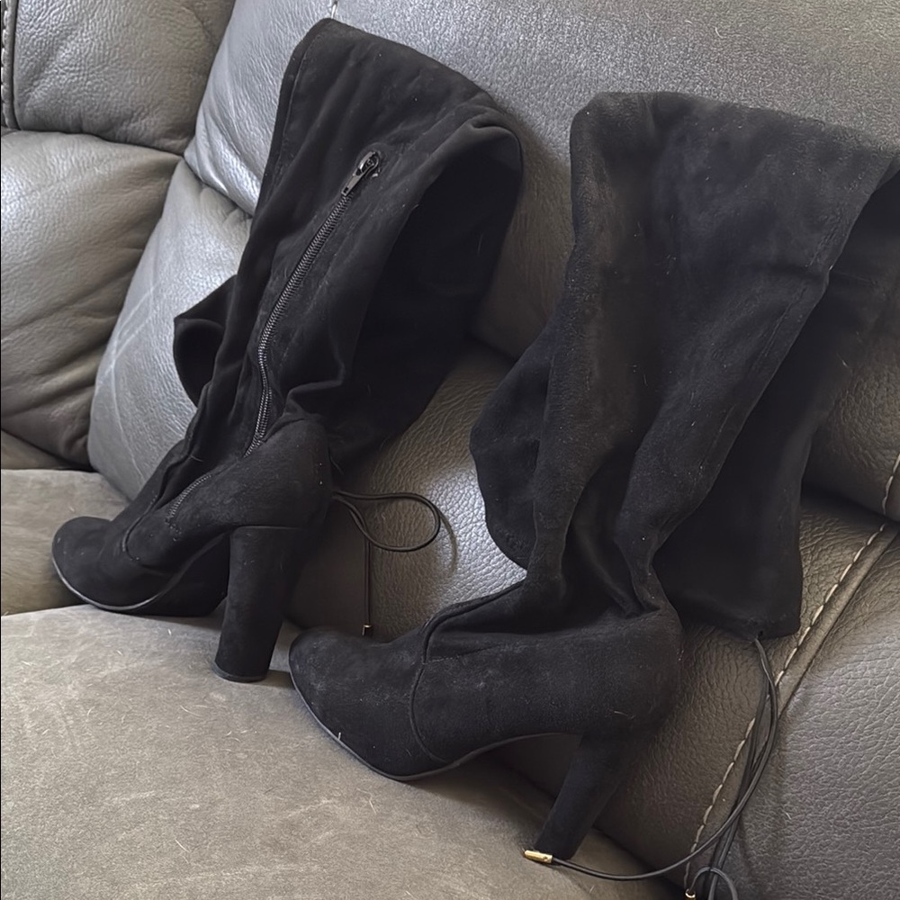 Knee hi Black Women's Boots